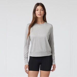 Vuori Daydream Crew in Light Heather Gray, Size Small